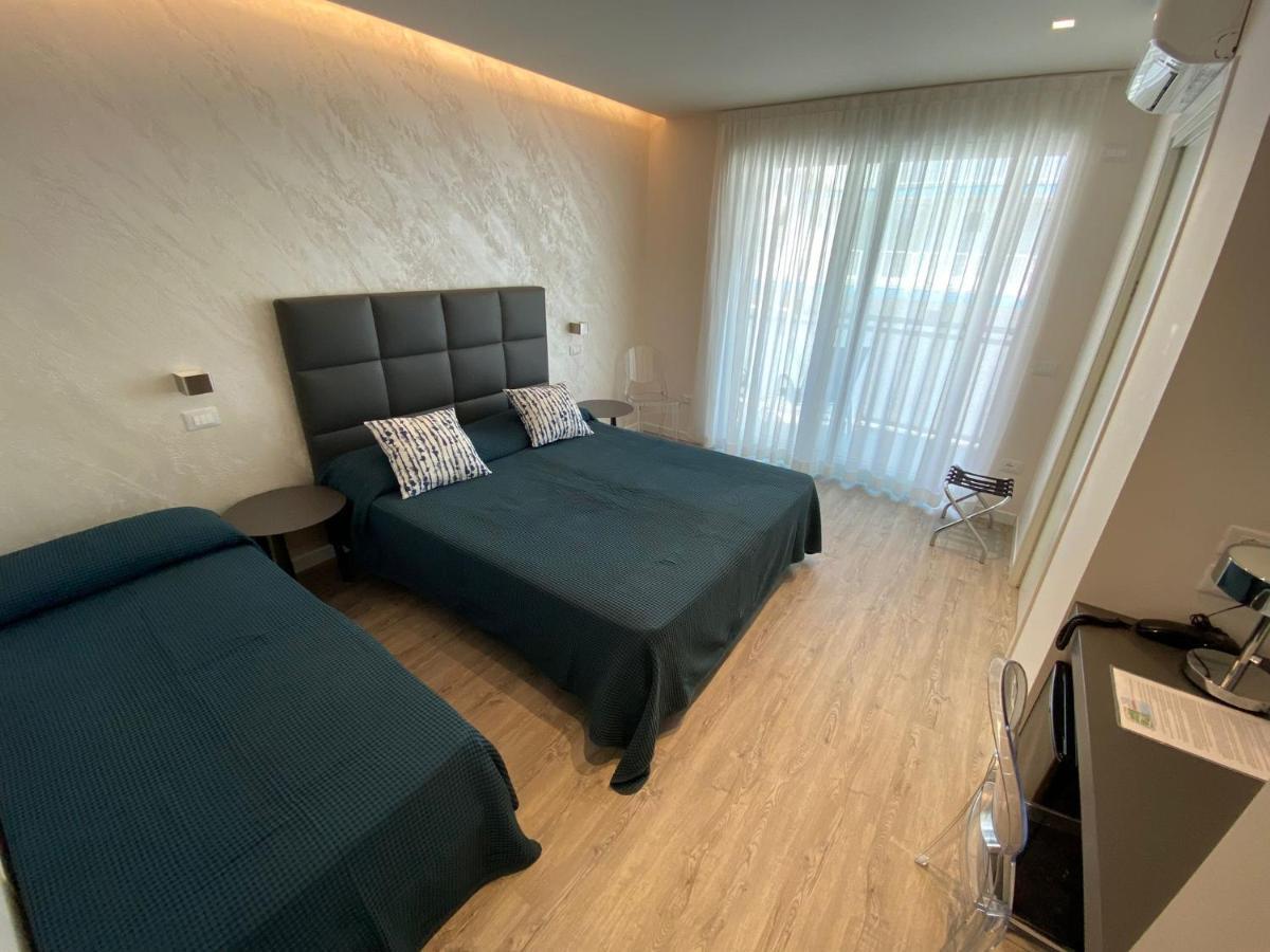 Hotel Castiglione Lignano Sabbiadoro Exterior foto