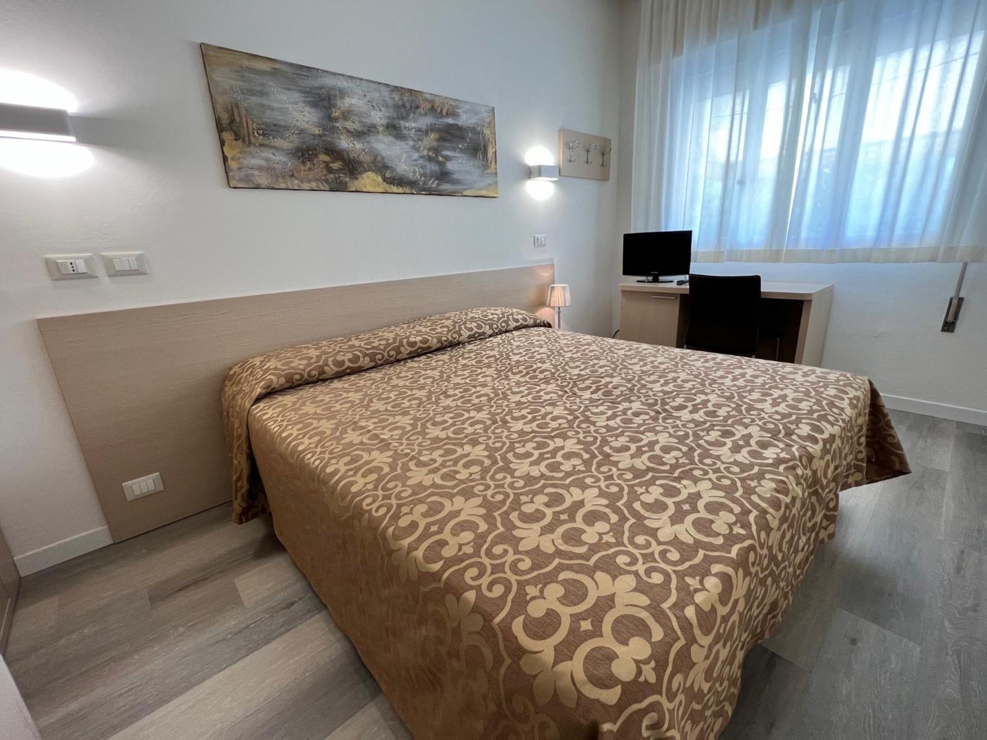 Hotel Castiglione Lignano Sabbiadoro Exterior foto