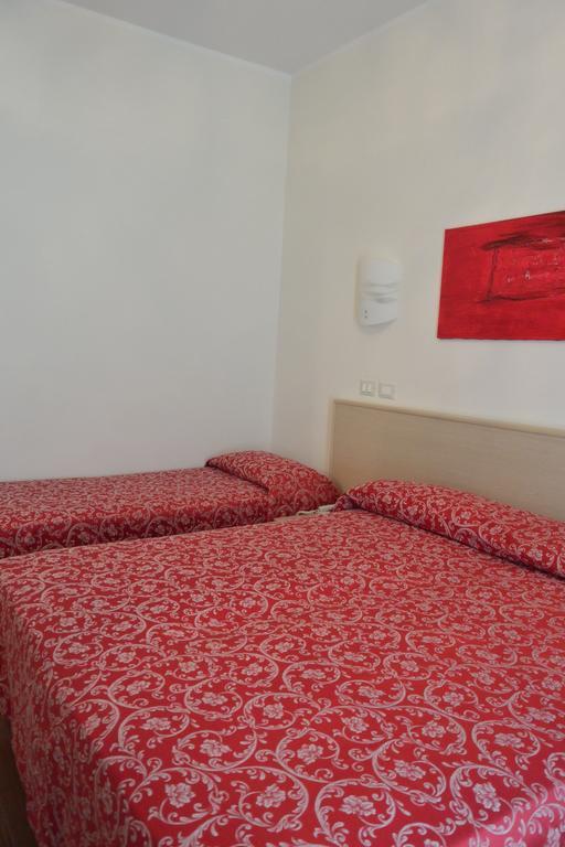 Hotel Castiglione Lignano Sabbiadoro Cameră foto